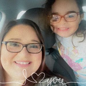 Meet your Posher, Elisa